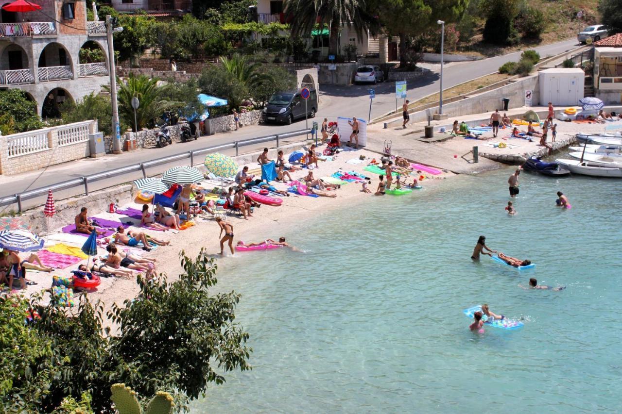 Apartments With A Parking Space Mavarstica, Ciovo - 17803 Trogir Buitenkant foto