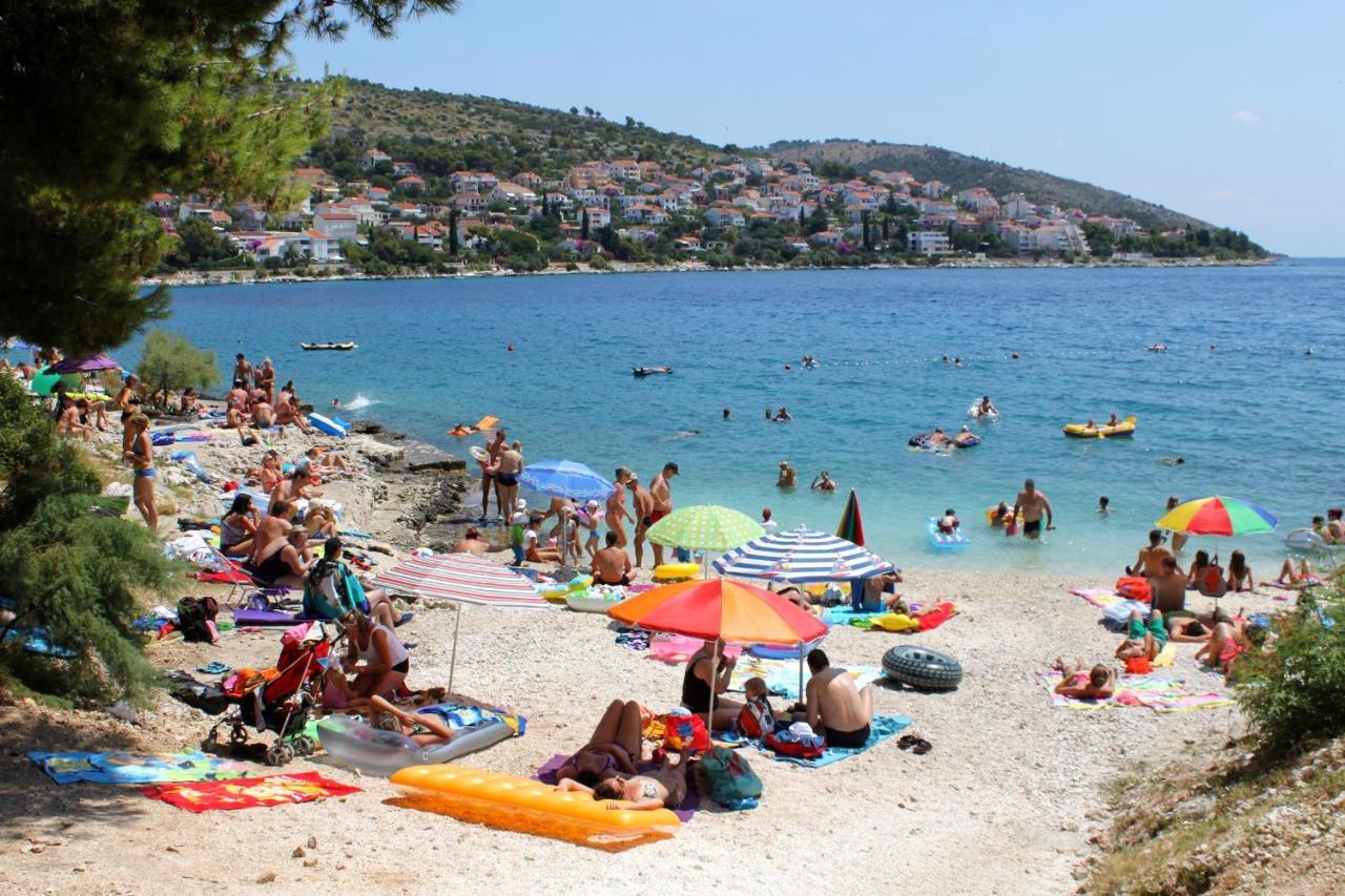 Apartments With A Parking Space Mavarstica, Ciovo - 17803 Trogir Buitenkant foto